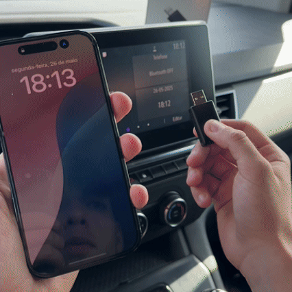 Carlega Pen conectando el iPhone a la pantalla del coche por CarPlay inalámbrico